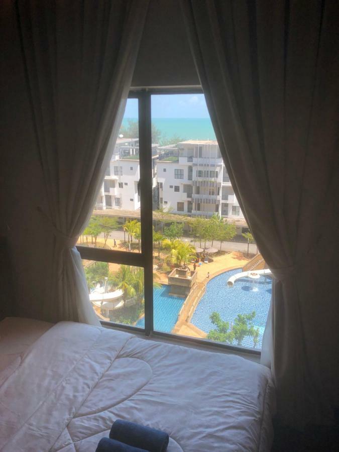 Swiss Garden Residence Pool Sea View Beach Resort Luxury Apartment & Family Suite Kuantan Buitenkant foto