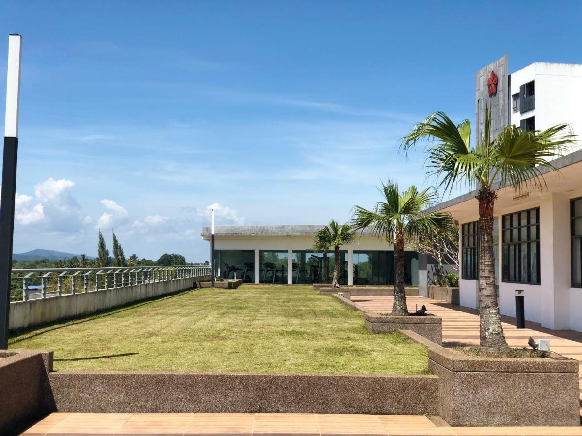 Swiss Garden Residence Pool Sea View Beach Resort Luxury Apartment & Family Suite Kuantan Buitenkant foto